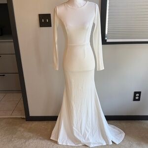 Lulu's Classic White Long Sleeve Wedding Dress